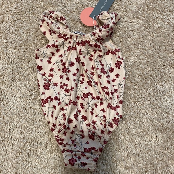NWT Baileys Blossoms 0-3M Bodysuits - Picture 4 of 4